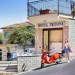 酒店 Tritone 莱圭利亚