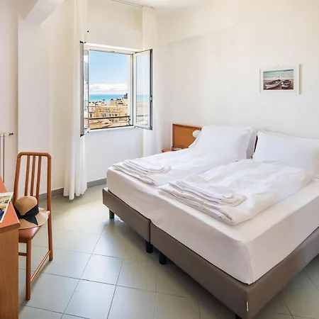 Szálloda Tritone 3*