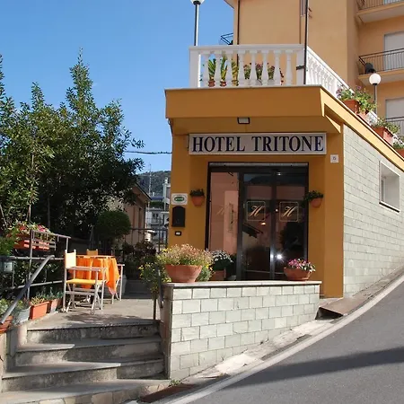 Tritone Szálloda 3*