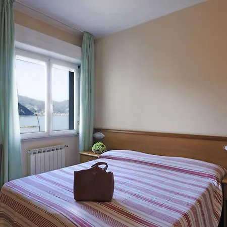 Tritone Hotel 3*