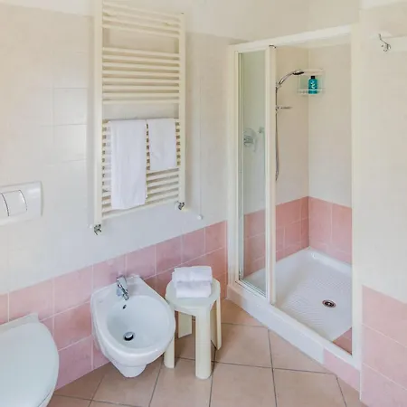 Tritone Hotel 3*