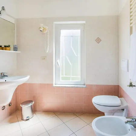 Tritone Hotel