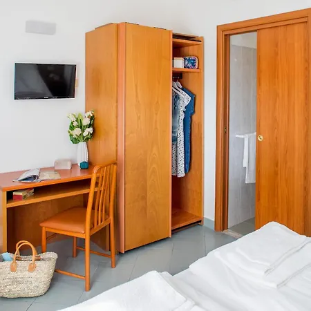 Hotel Tritone