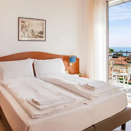 Tritone Hotel