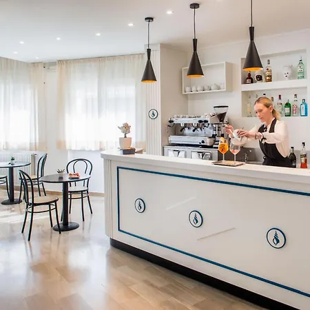Tritone Hotel