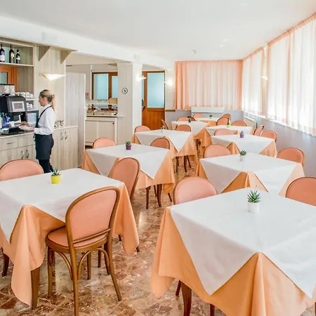 Tritone Hotel