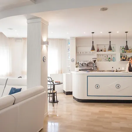 Tritone Hotel