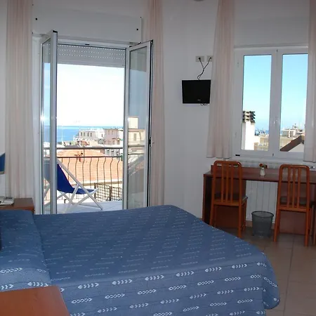 Hotel Tritone