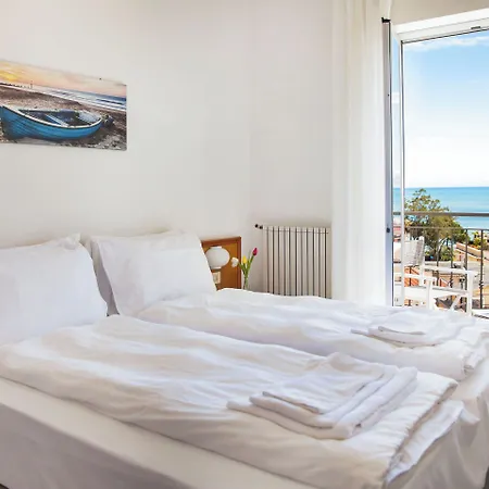 Tritone Hotel