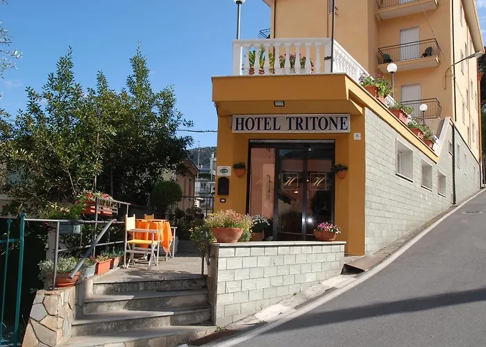 Tritone Hotel 3*